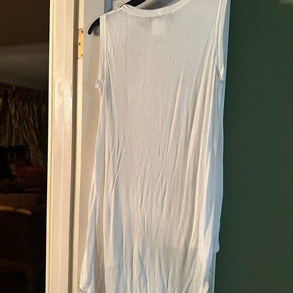 Dipped Hem Sheer White Tee - Picture 2 of 4